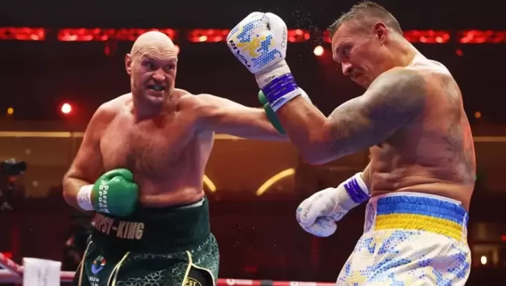 Tyson Fury menjelang pertarungan ulangnya melawan Oleksandr Usyk pada 21 Desember 2024, tampaknya memiliki beberapa rencana strategi yang menarik.